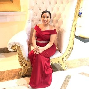 Meet your Posher, Dina